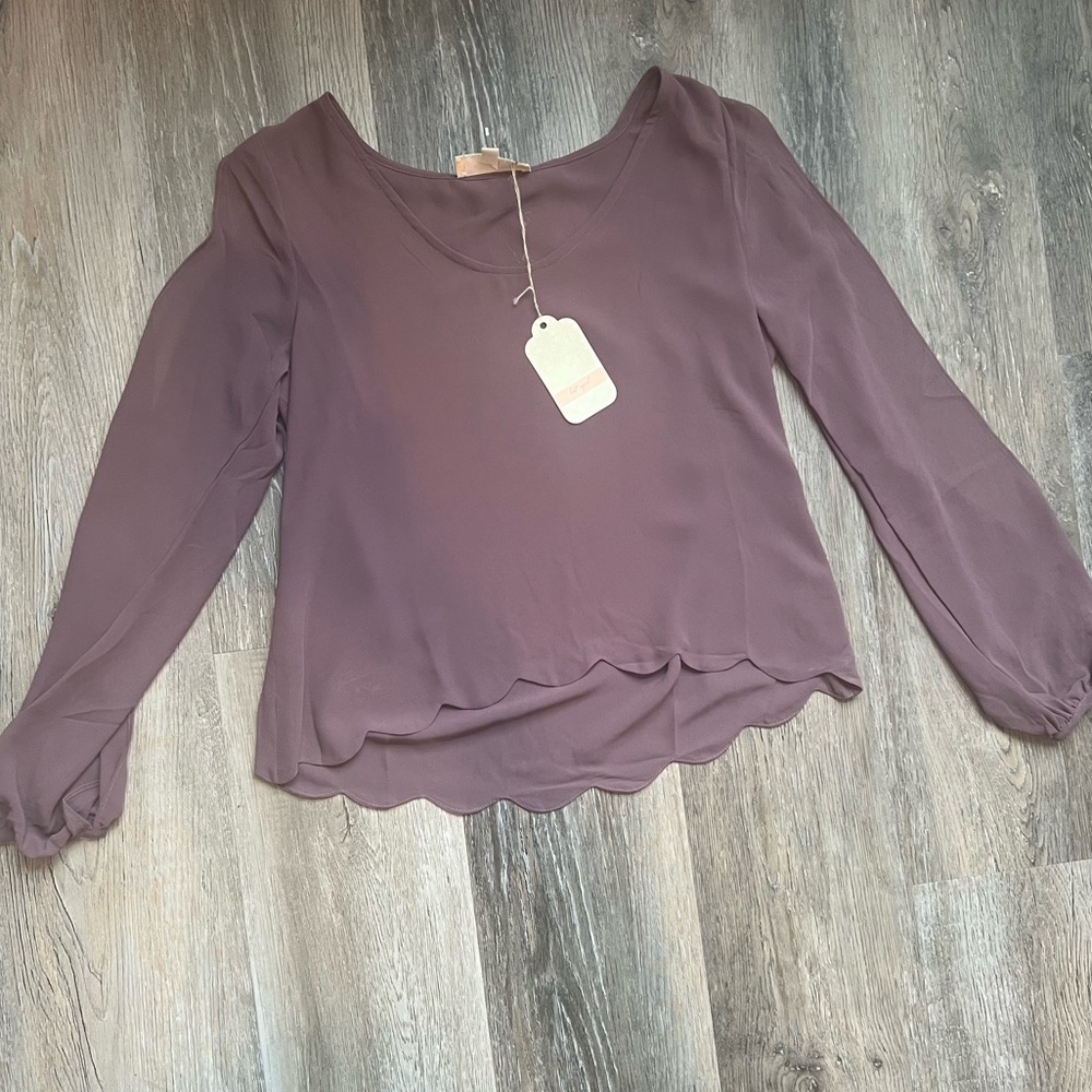 NWT Lost April Cold Shoulder scallop top